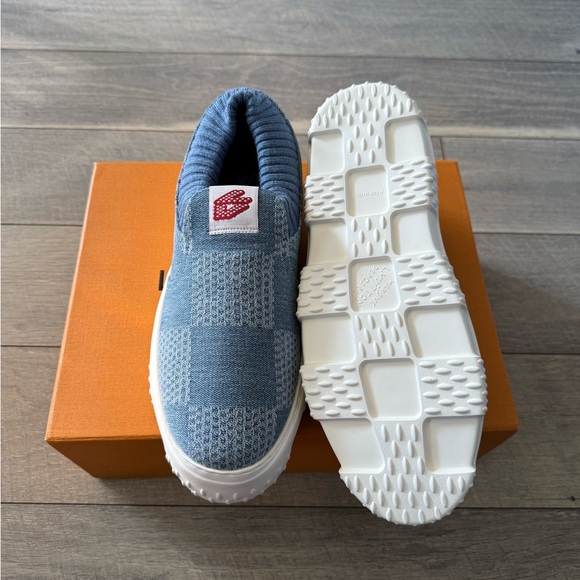 Louis Vuitton Space Landers Slip Ons - Picture 8 of 8